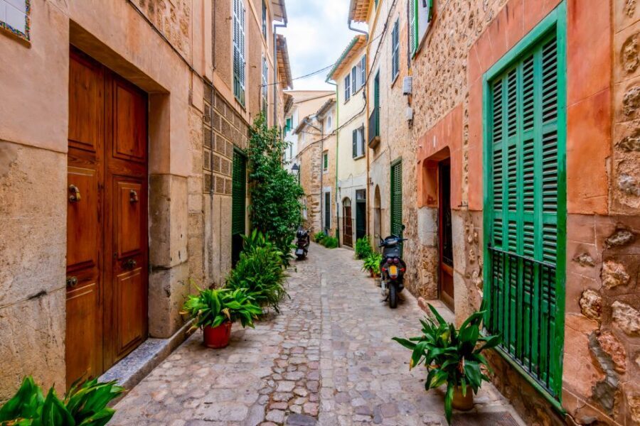 Mallorca: Island Trip by Train, Tramway, and Boat - Choosing your start: Son Sardina Station vs Sóller Station