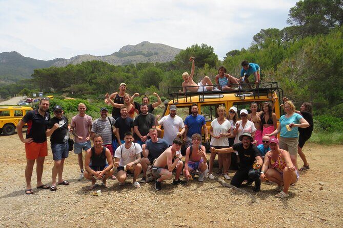 Mallorca: Kayaking, Sea Cave, Cliff Jumping & Snorkel Tour - Beach picnic by the water: where the day softens