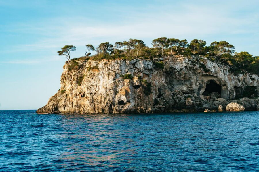 Mallorca: Midday or Sunset Sailing with Snacks and Open Bar - Getting Back to Palma: Sunset Vibes and Photo-Friendly Timing