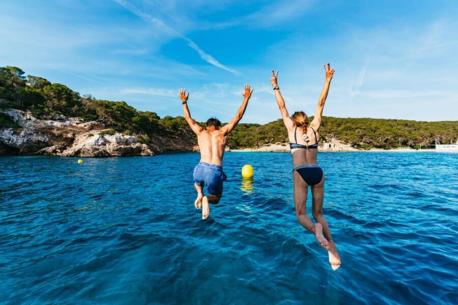 Mallorca: Midday or Sunset Sailing with Snacks and Open Bar - Club de Mar-Mallorca: Where to Meet and How Not to Miss the Boat