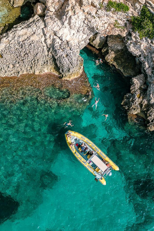 Mallorca: Natural Park Boat Tour with Snorkeling - Skualo Dive Center vibe: friendly welcome and a slower pace