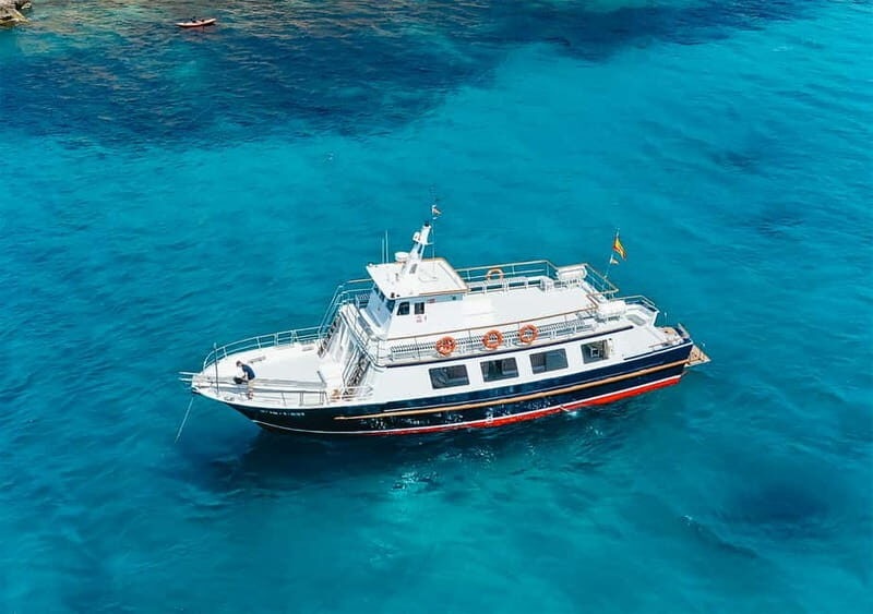 Mallorca: Palma Boat Tour & Snorkeling with Drink Included - Super Delfin Verde onboard: what you get once you step aboard