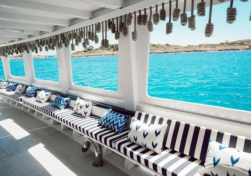 Mallorca: Palma Boat Tour & Snorkeling with Drink Included - Getting on the boat: meeting point and the 10-minute rule