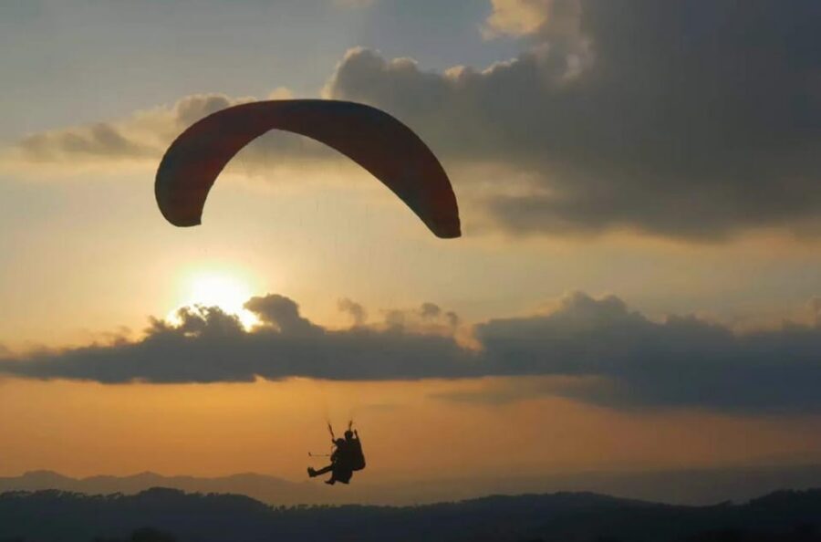 Mallorca: Paratrike Flight with Acrobatics and Engine Stop - Who Should Book This, and Who Might Want to Skip Acrobatics