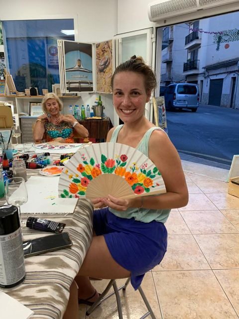 Mallorca/Porto Cristo: Design your own Spanish hand fan - Meeting Margarita in Porto Cristo: where you start