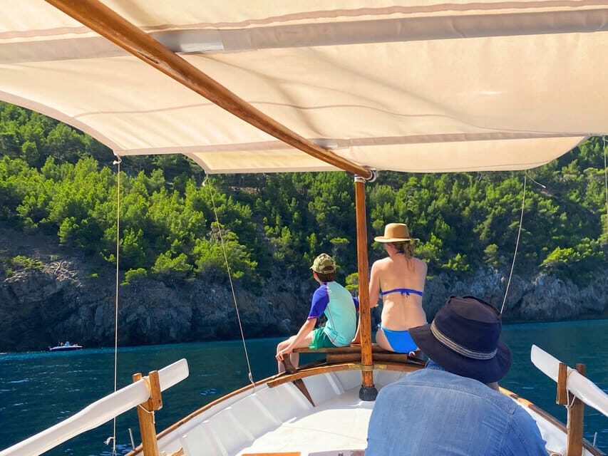 Mallorca: Private Boat Trip to Alcudia, Pollensa & Formentor - Ses Caletes: The Snorkel Stop That Turns Views Into Swim Time