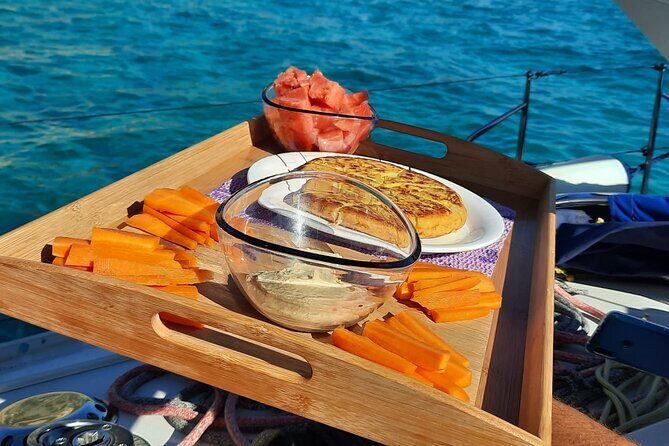 Mallorca Sailing Adventure with Snorkeling, Snacks & Drinks - Meeting Point, Parking, and the 10-Minute Rule That Keeps the Trip Moving