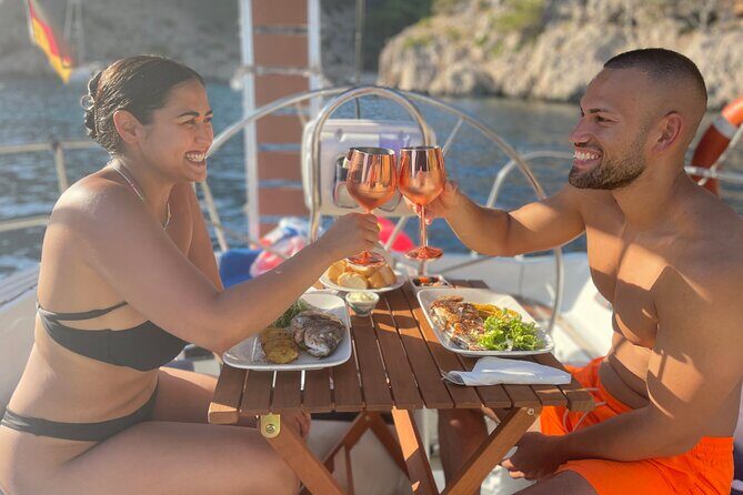 Mallorca sailing tour with tapas and wine - Food at Sea: Tapas, Wine, Beer, Water, and Cola