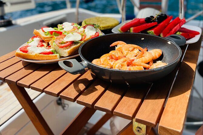 Mallorca sailing tour with tapas and wine - Dolphins, Steering, and the Fun-Control Tradeoff
