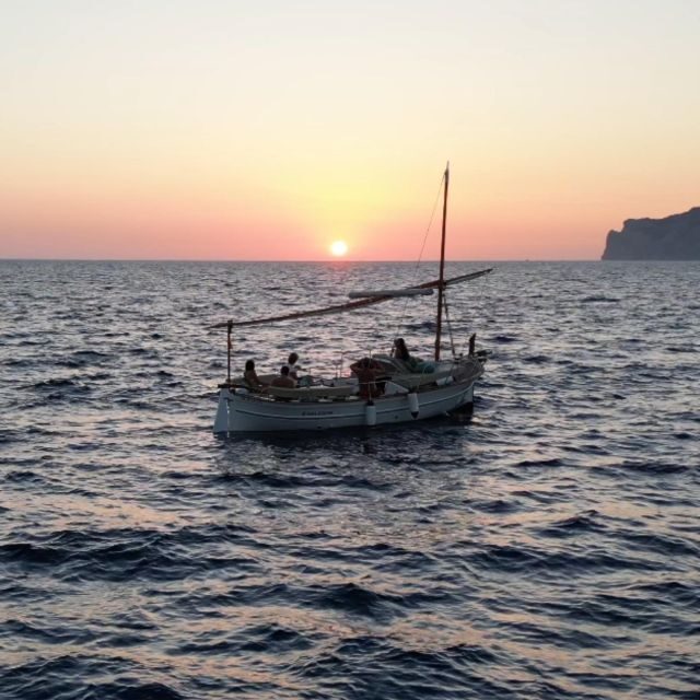 Mallorca: Sunset Eco charter experience - Santa Ponsa at Golden Hour: The Real Sunset Block