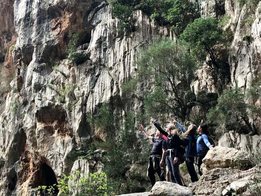 Mallorca: Torrent de Pareis Hiking Adventure - Meeting at Sa Calobra and Getting Ready in Escorca