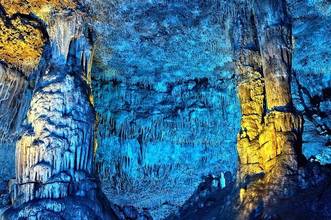 Mallorca Tour: Hams Caves and Pearl Shop with Hotel Pick up - The Perlart pearl factory stop: educational, not pushy (if you let it be)