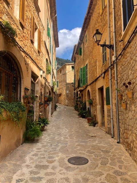Mallorca: Valdemossa and Port of Soller Coca of Potato - Port de Sóller: Golden Beaches, Promenade Strolls, and the Tram Option