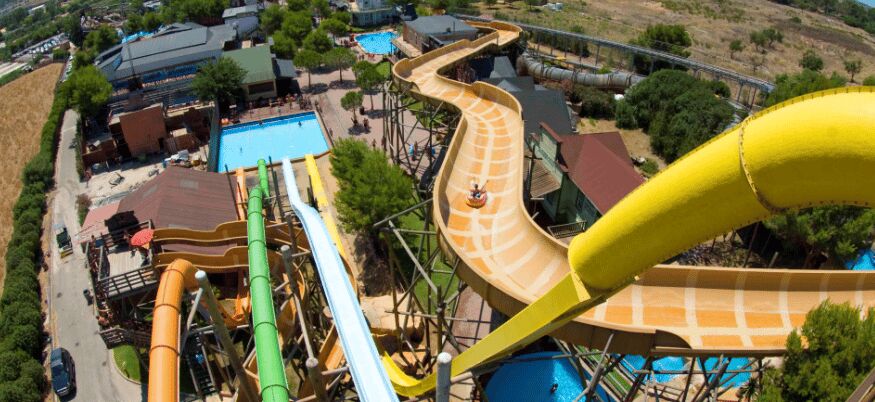 Mallorca: Western Waterpark Tickets with Transfer - Inside Western Water Park: your first hour strategy