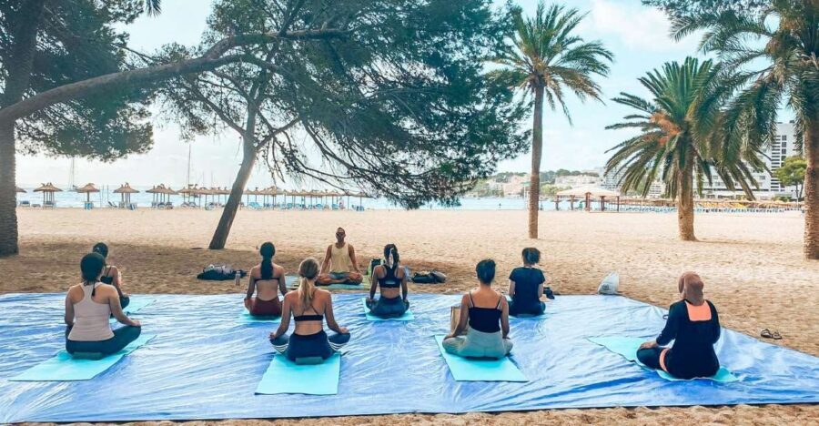 Mallorca: Yoga and Brunch on Palmanova Beach - Meeting point at Il Chiringo: how to find the class fast