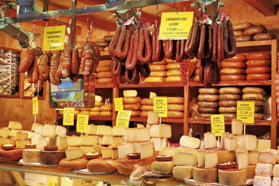 Palma: 2.5-Hour Chinatown Market Tour - Beyond Food: What Happens at Bingo, Roulette, and the Sea