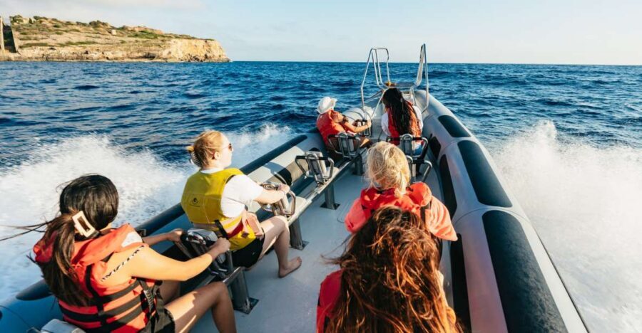 Palma Bay: 1-Hour Speedboat Adventure - From Playa del Arenal Out to Cap Rocat’s Protected Cliffs