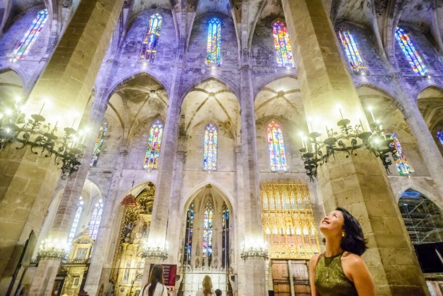Palma: Cathedral of Mallorca Skip-the-Line Entry Ticket - Gaudí’s Early-20th-Century Touches and Barceló’s Santísimo Chapel