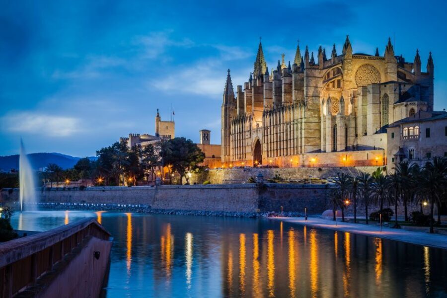 Palma: Culinary Tapas Tour of the Old Town - A Regional Food Stop: Where the Tour Turns From Bites to a Meal