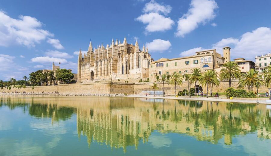 Palma de Mallorca: City Walking Tour with The Cathedral - Key Highlights at a Glance