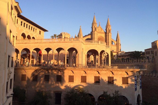 Palma de Mallorca Cultural and Foodie Tour - Getting Your Bearings on Palma’s Old Streets