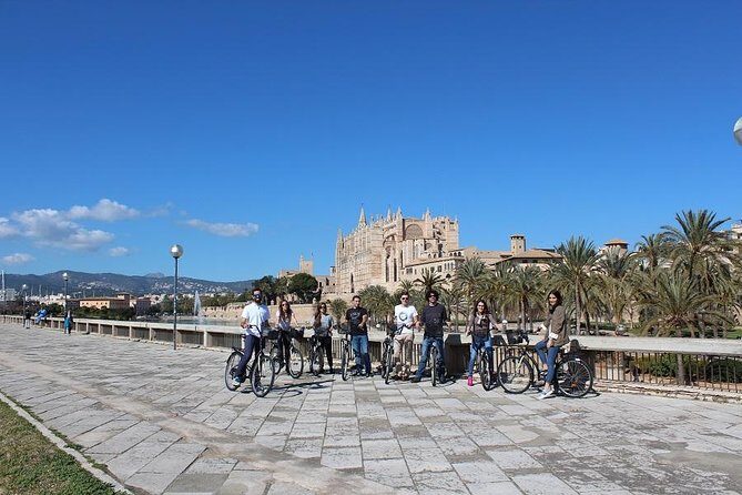 Palma de Mallorca Easy Bike Tour (Small Groups) - Easy riding through old Palma: how the route keeps your day on track