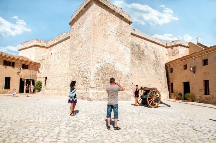 Palma de Mallorca: Full-Day Tour with Departure Options - Your Big Chunk of Time: 5.33 Hours to Shop, Walk the Jewish Quarter, and Go Inside (If You Want)