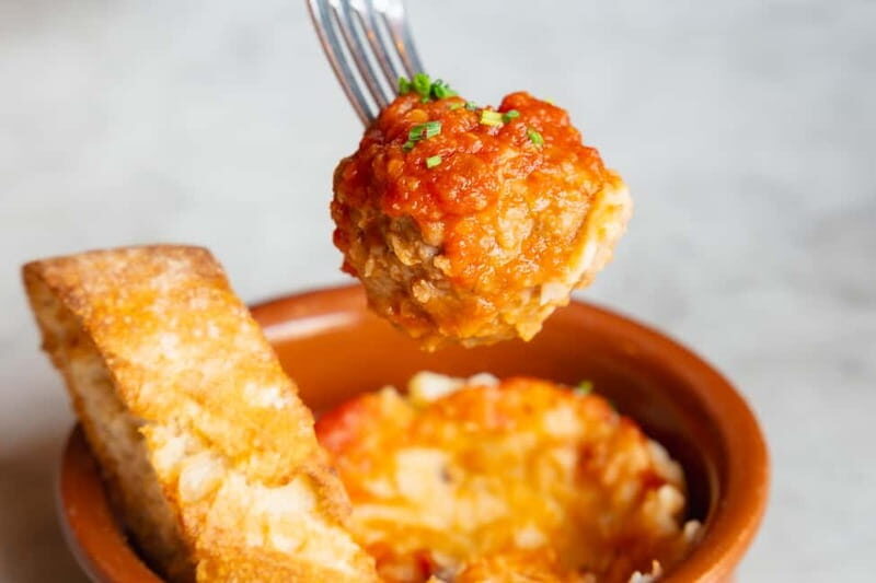 Palma de Mallorca: Gourmet Tapas and Wine Tour - Choosing Your Tapas: Two Options at Each Venue