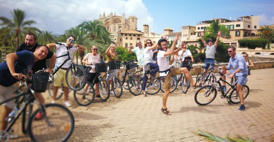 Palma de Mallorca: Guided Bicycle Tour - Meeting at Av. de Gabriel Roca and getting your bike sorted