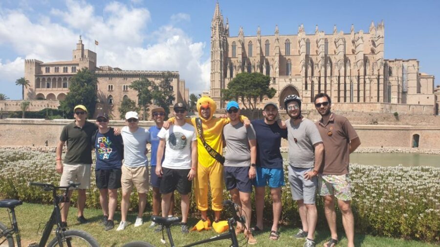 Palma de Mallorca: Guided Bicycle Tour with Tapas & a Drink - The working convent sweet stop: small choice, nice pause