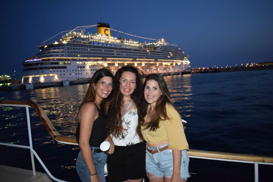 Palma de Mallorca: Night Boat Party with Live DJ - Palma Bay at Night From Barca Samba