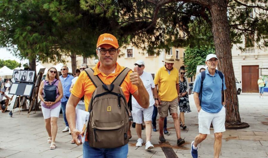Palma de Mallorca: Old Town and Cathedral Tour - What to bring (so the tour stays easy)
