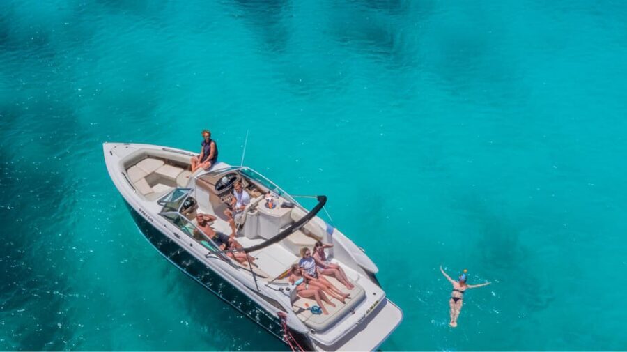 Palma de Mallorca: Private Yacht Trip with Drinks - Port Calanova to sea: why the start matters