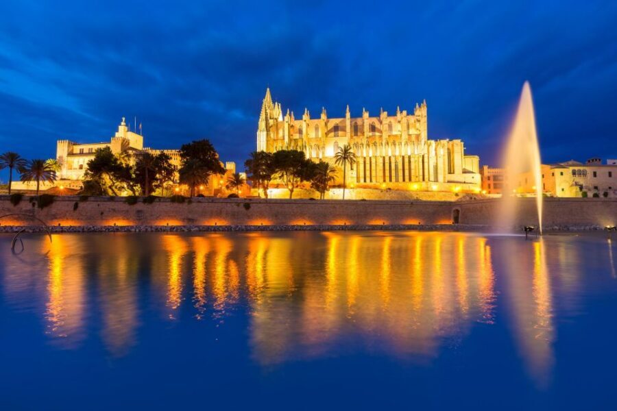 Palma de Mallorca: Self-Guided Audio Tour - Where You Start: Plaza de España as Your Palma Jumping-Off Point
