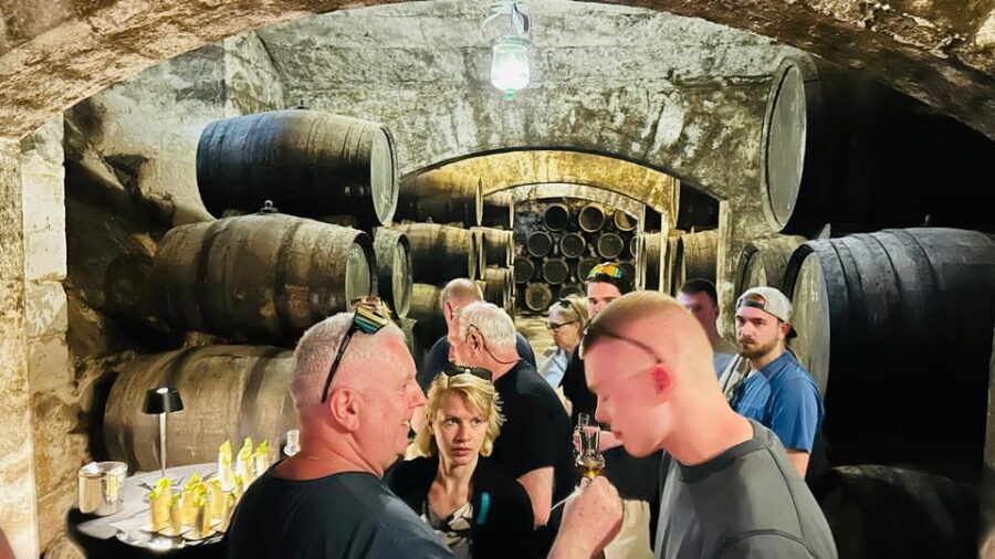 Palma: Distillery Tour with 6 Spirits and Tapas Tasting - The Tastings: 6 Spirits, Including 15/25/50-Year Brandy