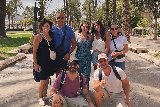 Palma Evening Tapas Walking Tour with Pinchos & Drinks - Stop 1: Plaça Major, where the tour sets its pace
