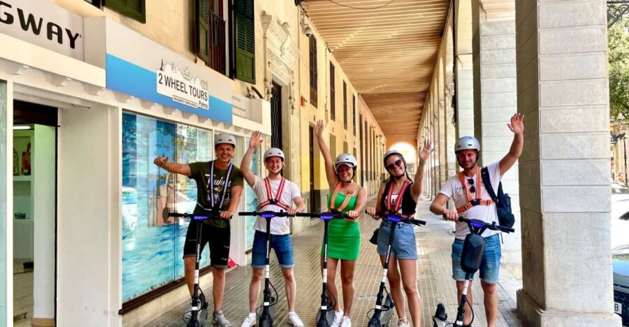 Palma: Guided 1.5 H city tour on Electric scooter - Palma Cathedral: Gothic look and stained glass moment