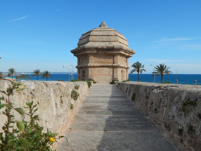 Palma old town for the first time - Price and value: $306 per group, up to 15 people