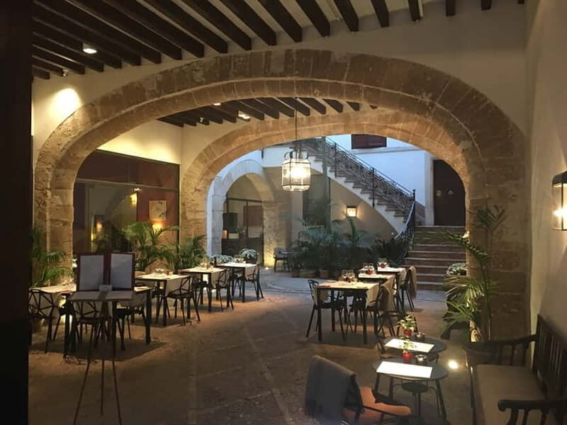 Palma Old Town Insider Tour with visit of the Cathedral - Almudaina Palace and the Royal Gardens: Power in the Middle of the City