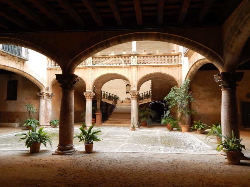 Palma: Old Town Walking Tour & Cathedral Skip-the-Line - Parc de la Mar and Hort del Rei: your quick setup for the big sights