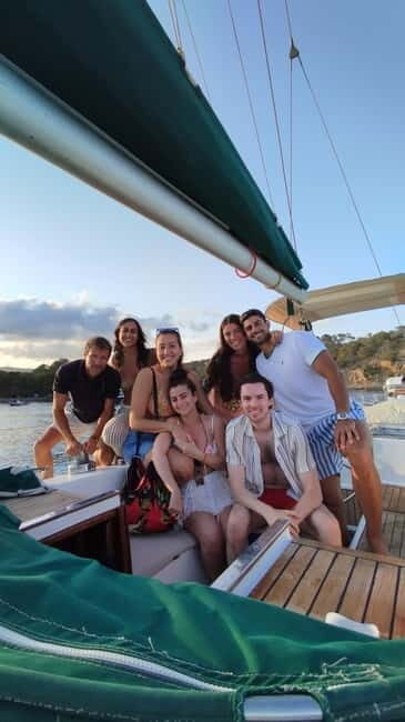 Palma: Private Half-Day Sailing Trip with Tapas & Drinks - Cala Comtesa swim stop: snorkeling gear and SUP time