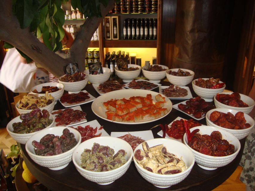 Palma Tour with Wine and Tapas Tasting - What to expect from the guide and languages in Palma