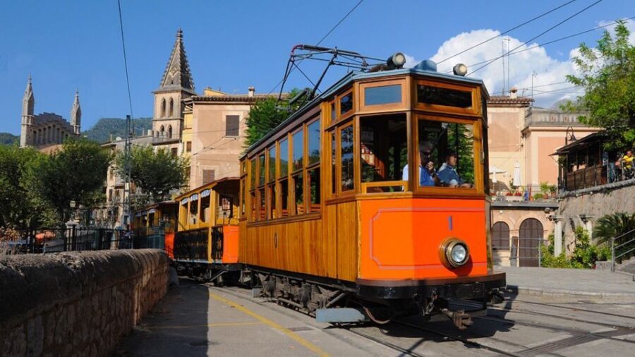 Palma: Tramuntana Full-Day Tour with Sóller Train and Lunch - Why Palma to Sóller by Red Lightning feels worth the price