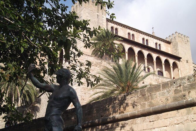 Palma's Alternative History: A Self-Guided Audio Walk - A self-guided audio walk that gives you control