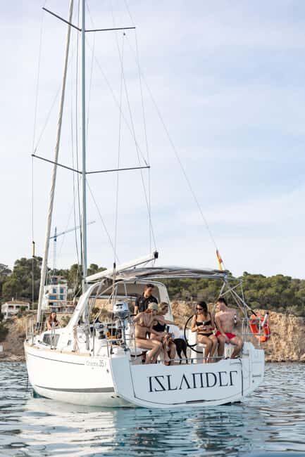 Private and exclusive sailing in the Bay of Palma and surrounding area - The Sunset Sailing Plan Around Palma’s Famous Sights