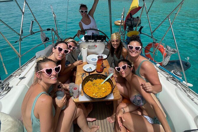 Private sailing with Paella and Tapas in Palma - Swimming, snorkelling, and paddleboarding in Palma Bay coves