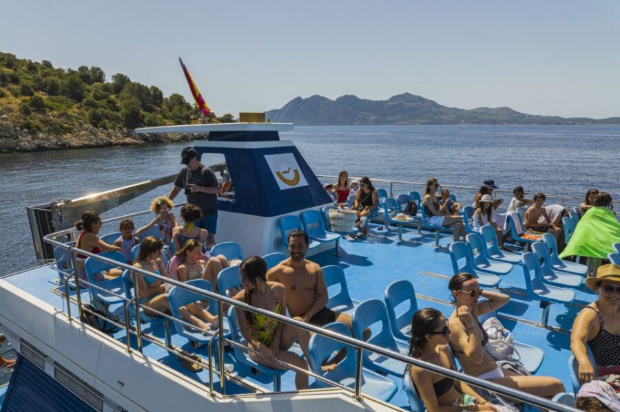 Puerto Pollença: Ferry to Formentor Beach - Formentor Beach: how to get the most out of your swim and shade time