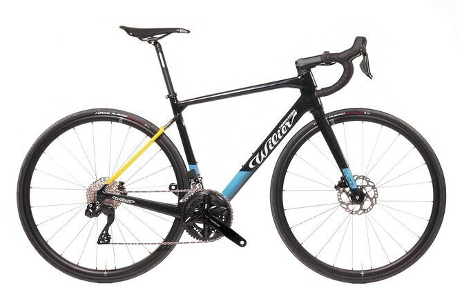 Rental bicycles - Choosing the right Mallorca bike: aluminum, carbon, Di2, or e-bike