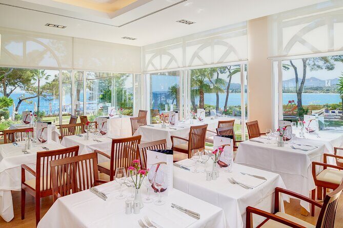 Romantic SPA day with couples massage and romantic dinner at Eurotel Punta Rotja - The couples massage: 25 minutes in a private room for two