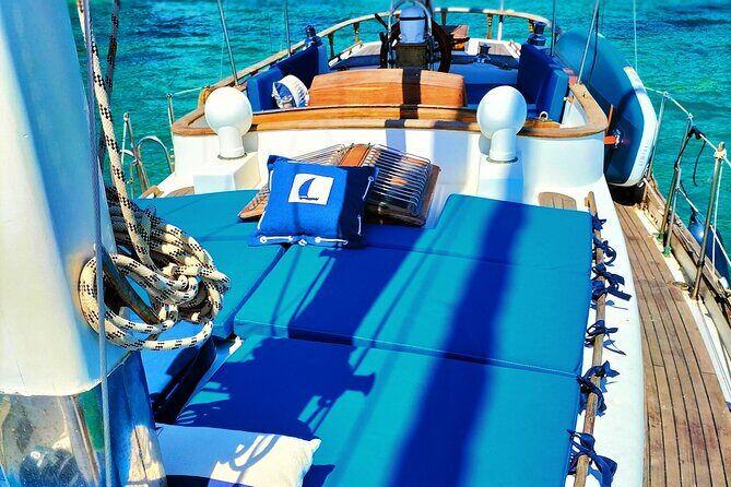 Sailing Flavors, Gastronomy and Relaxation at Sea - Leaving Palma: cathedral views and the bay’s eye-candy